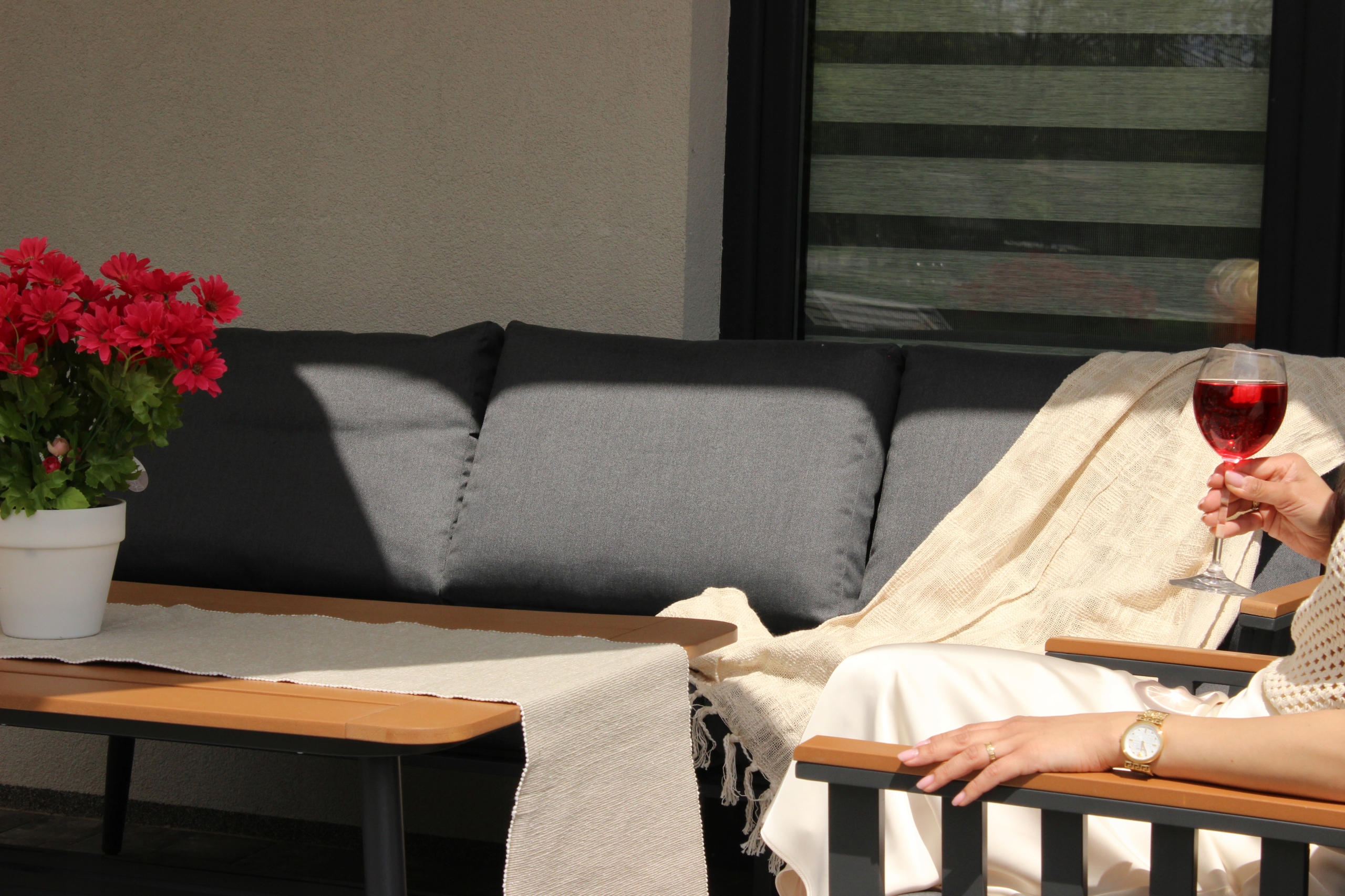 Набір Алюмінієвих Меблів (3-Місний Диван + 2 Крісла + Стіл) Сірий + Сірі Подушки